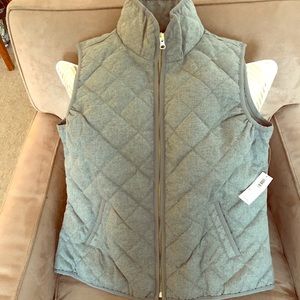 NWT Old Navy vest-Size small